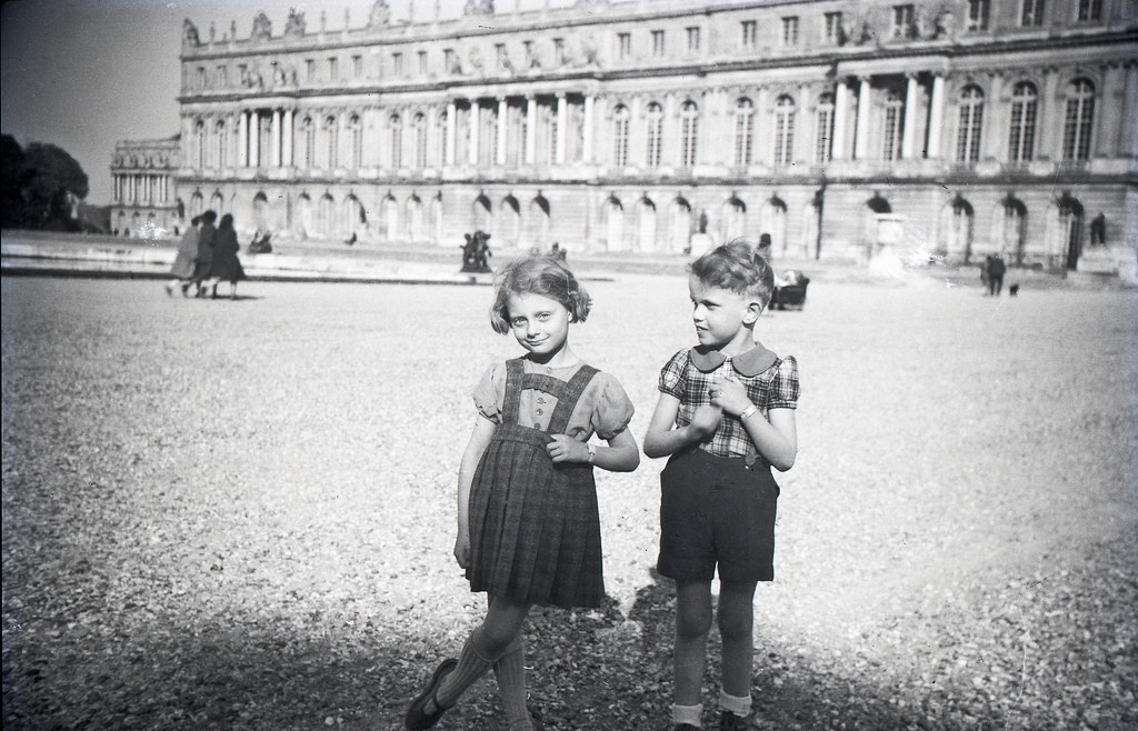 Enfants Versailles 1946