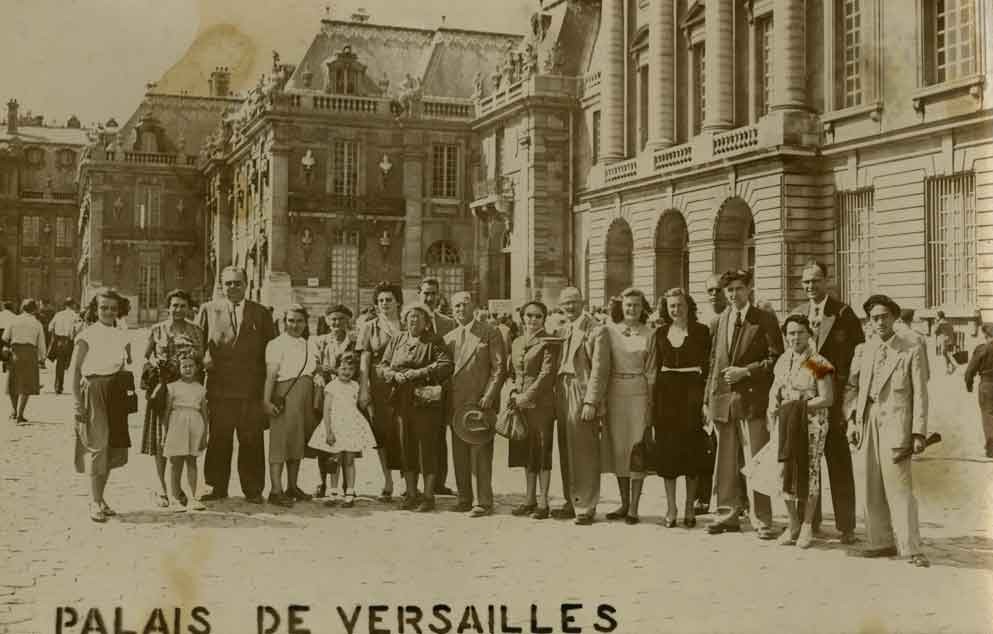 Devant Versailles 1953